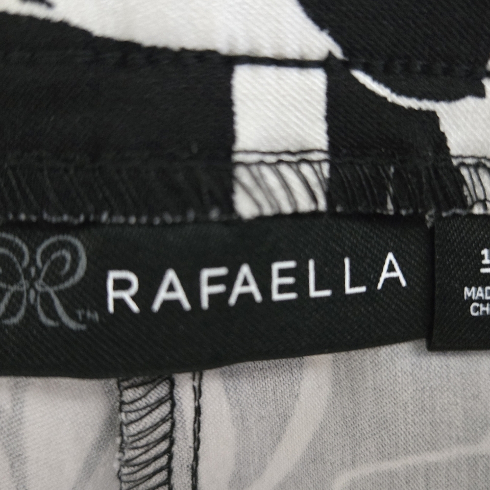 Rafaella Tropical Print Shorts Sz 12 Comfort Stretch High Rise 6 1/2" Inseam - Picture 2 of 8